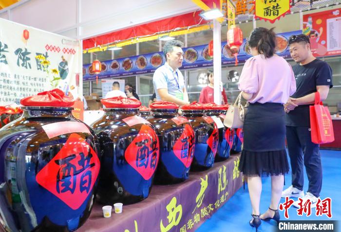 企業500社が商品1万点でビジネスチャンスを探る　山東省青島