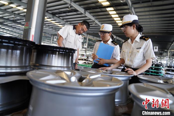 秦皇島総合保税区を訪ねて　河北省
