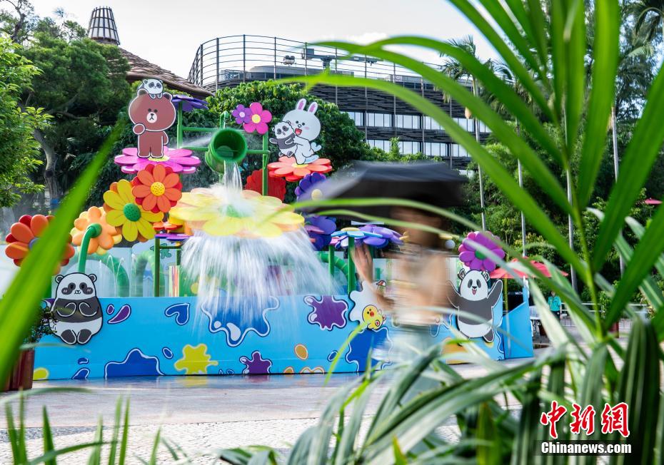 香港海洋公園がウォーターフェスティバルと双子パンダの誕生会イベント
