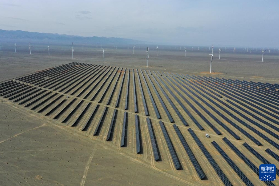 数千マイルを越え、中・東部の家庭を照らす新疆からの電力
