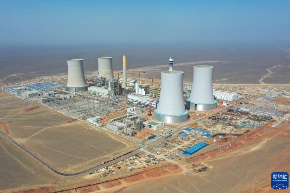 数千マイルを越え、中・東部の家庭を照らす新疆からの電力