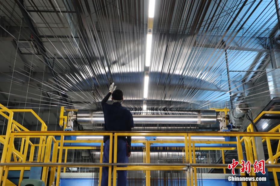中国最大の炭素繊維生産拠点を訪ねて