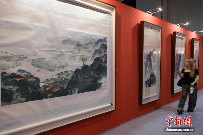「中国人民抗日戦争・世界反ファシズム戦争勝利80周年・名家名作展」が香港で開幕