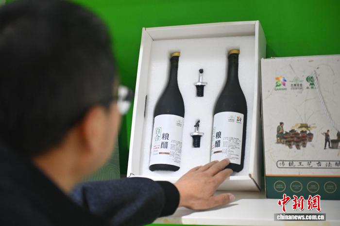 ユリ根の生産・販売ピーク到来　甘粛省