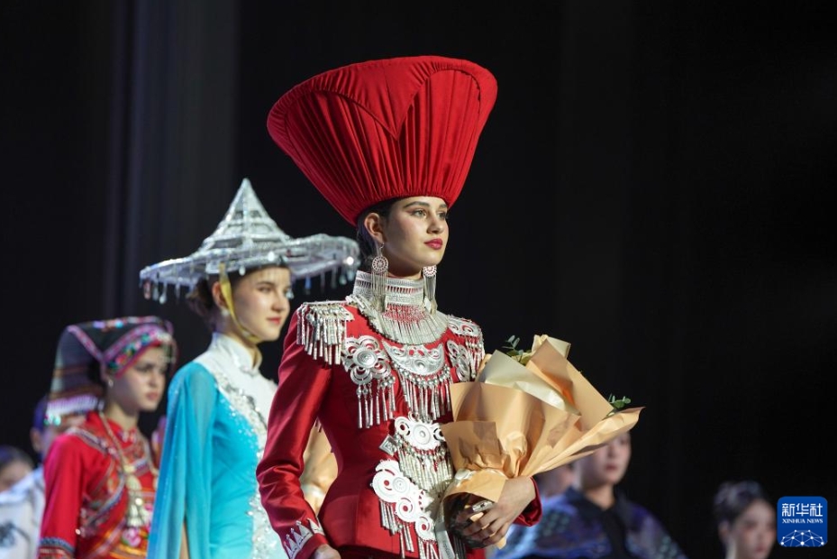 無形文化遺産とファッションの邂逅　雲南省楚雄