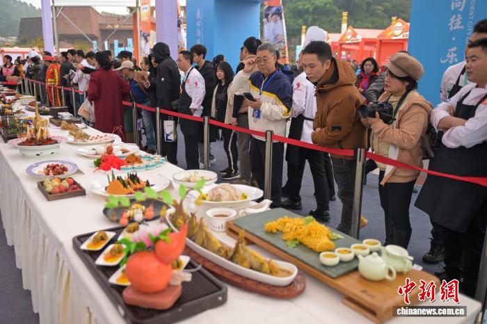 2025年世界四川料理調理技能コンテストが開幕　四川省楽山