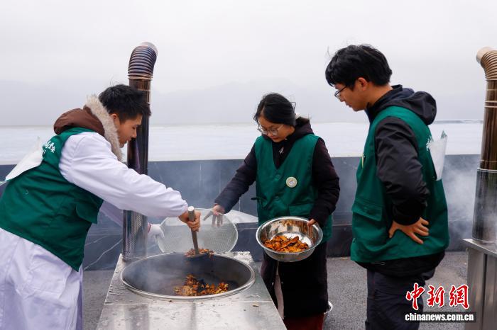 国内外の学生が中医薬材の加工技術を競うコンテスト開催 浙江省金華