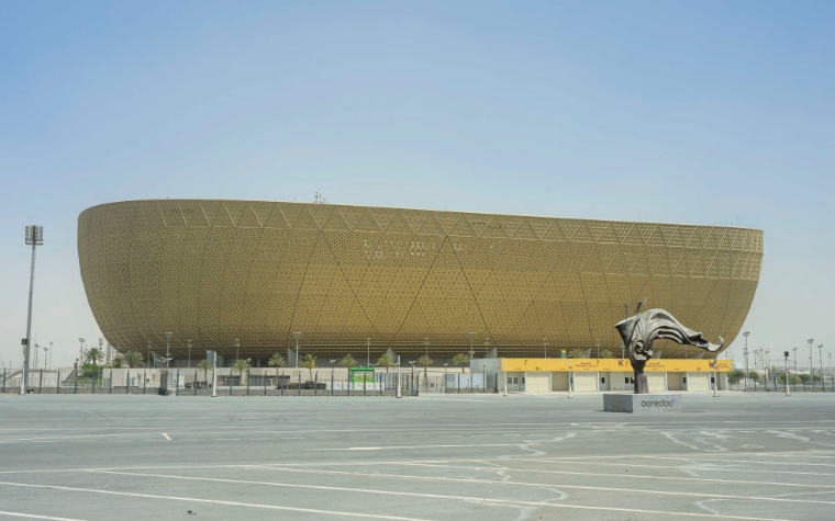 紙幣から見える中国と外国の友情　カタールのルサイルスタジアム