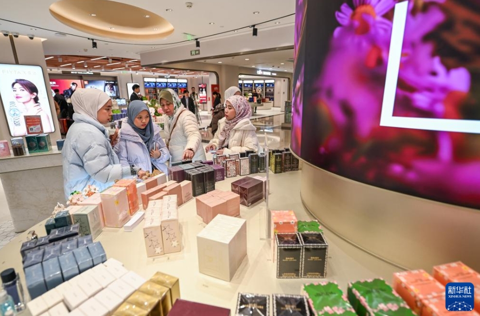 中国西北部初の市内免税店が西安にオープン　陝西省