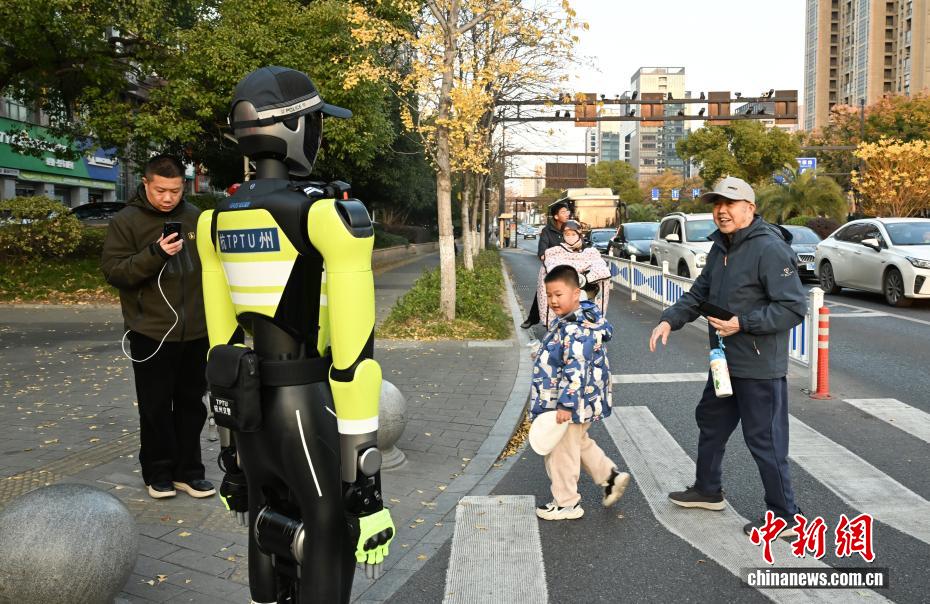 交通管理を強化するテクノロジー「AI交通警察官」が着任　浙江省杭州