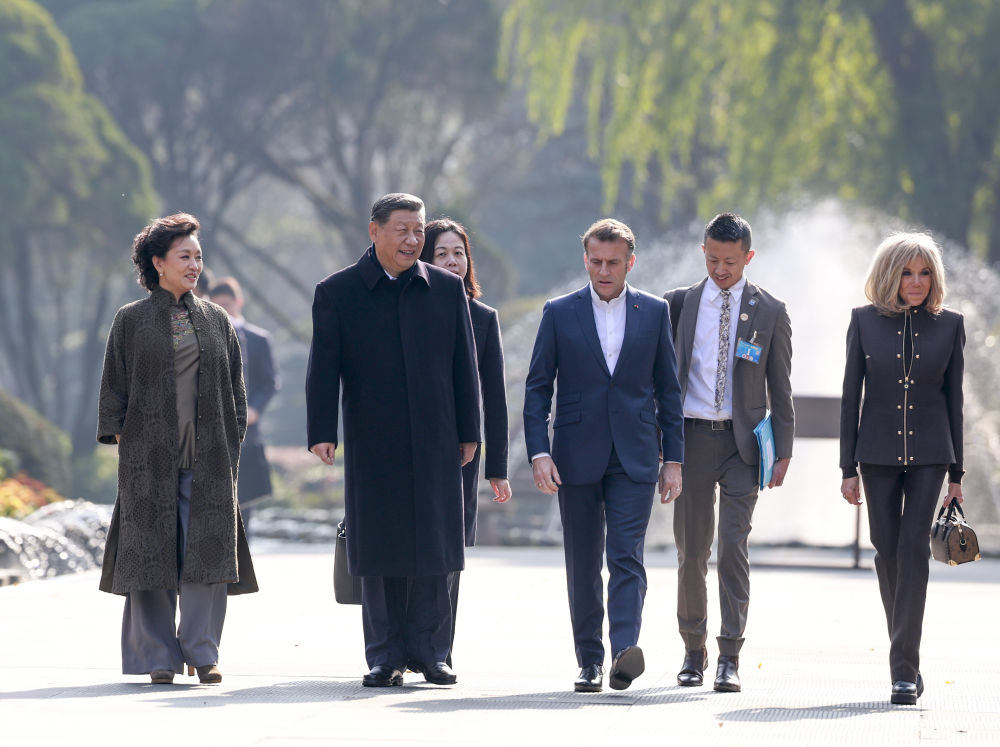 習近平国家主席がマクロン仏大統領と成都で友好交流