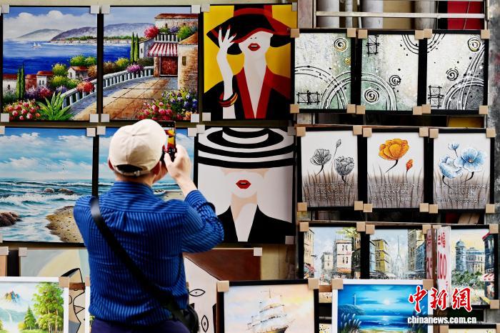 大芬油絵村をそぞろ歩き　広東省深セン