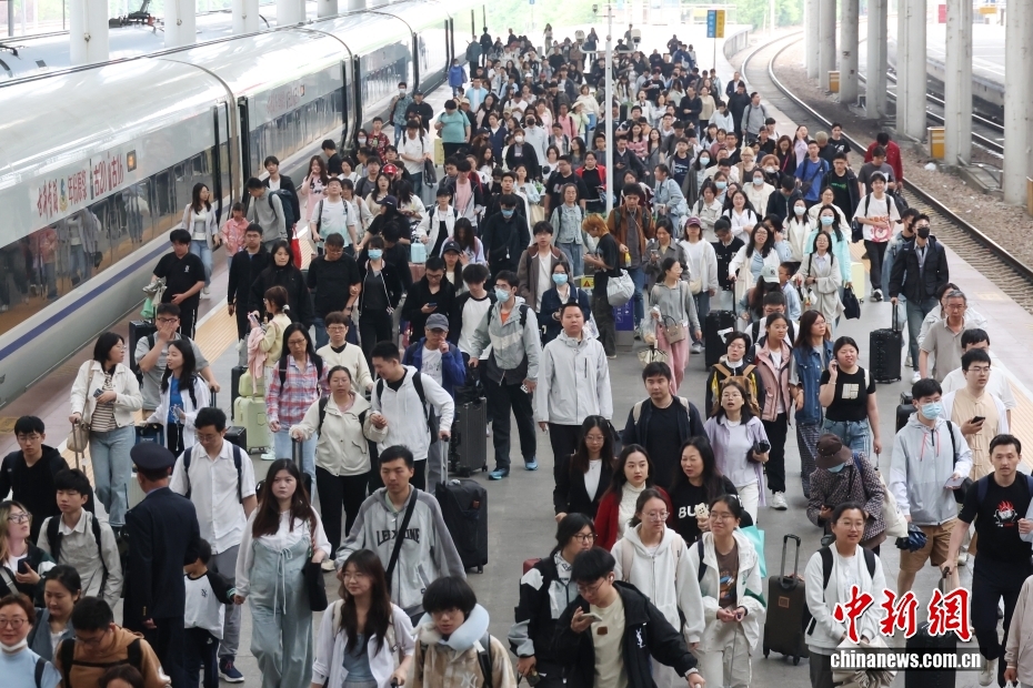 2025年度の中国鉄道利用者数が延べ42億5500万人に