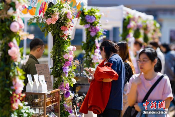 香港で初開催となる花の香りとコーヒーを楽しむマーケットイベント