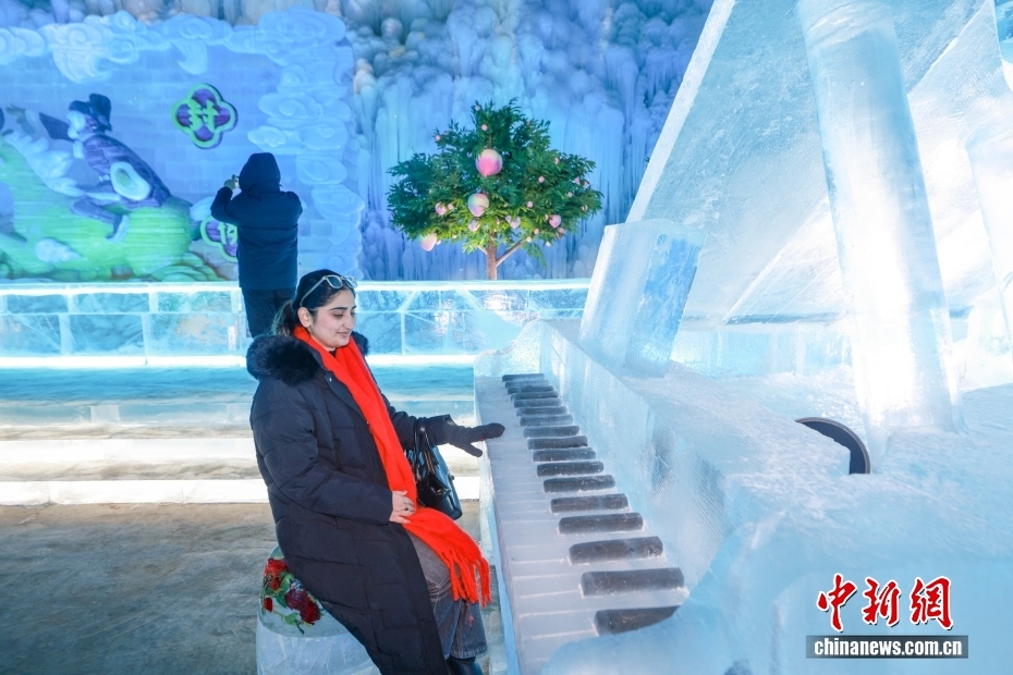 竜慶峡氷灯芸術フェスティバルが開幕　北京