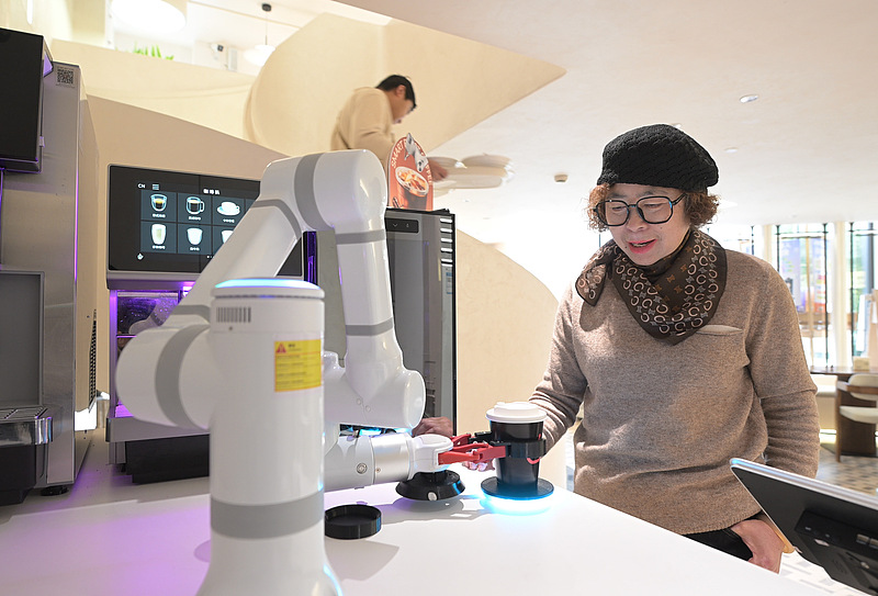 料理のレパートリーは100種類以上！浙江省杭州に登場したロボットシェフ