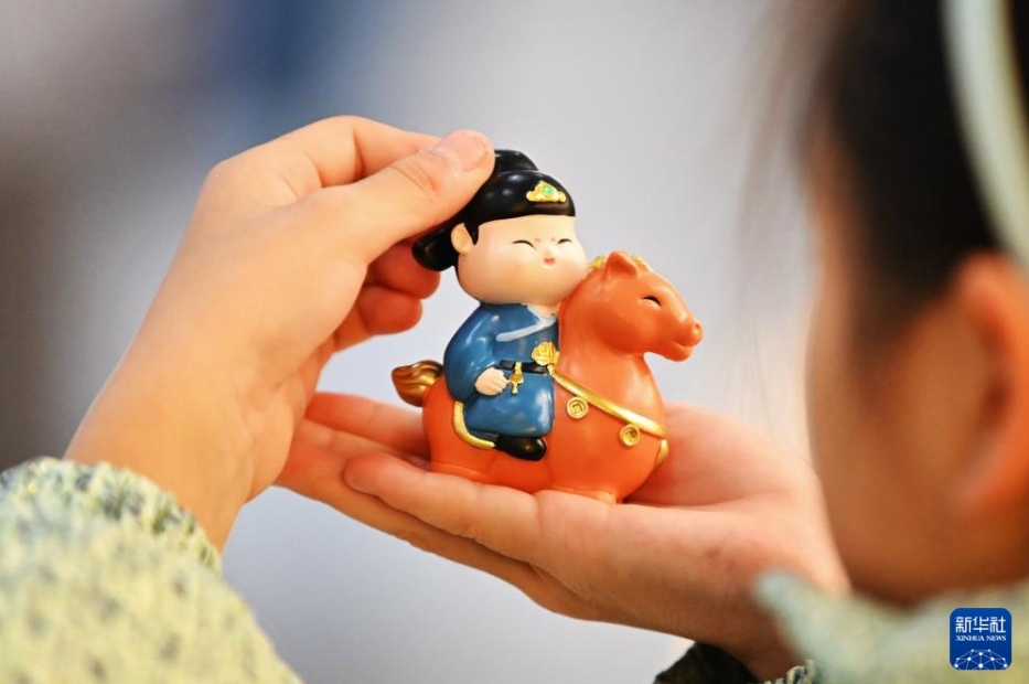 新春を全力で駆け抜ける文化クリエイティブグッズの「馬」　山東省