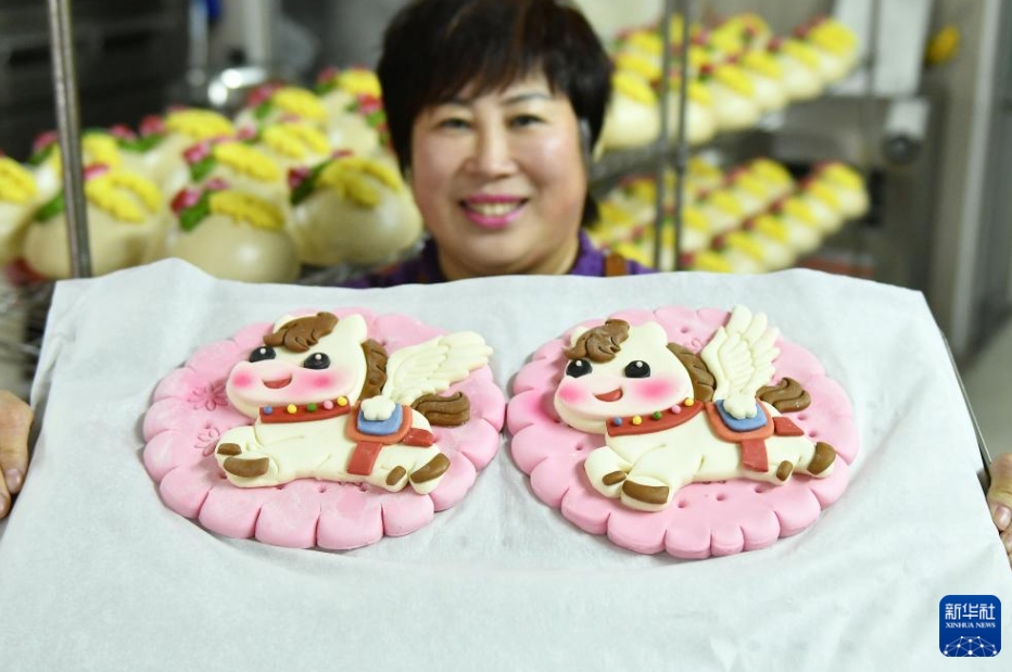 新春を全力で駆け抜ける文化クリエイティブグッズの「馬」　山東省