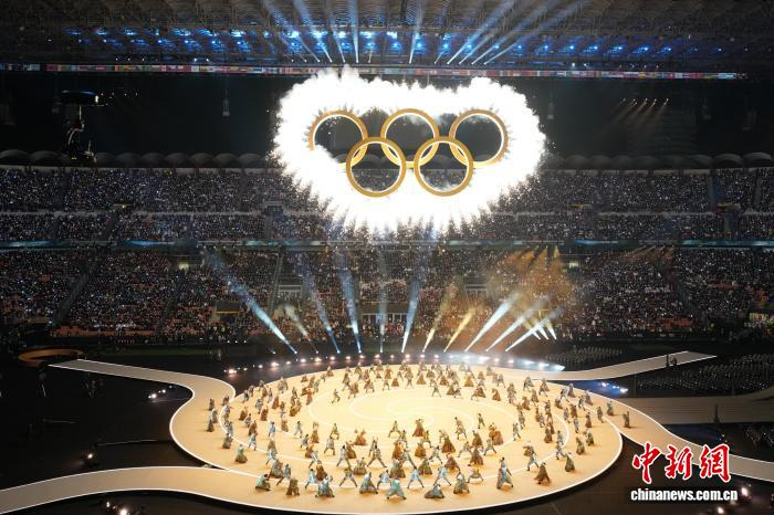現地時間2月6日夜、2026年ミラノ・コルティナ冬季五輪の開会式がイタリア・ミラノのサン・シーロ・スタジアムで開催された。撮影・蒋啓明