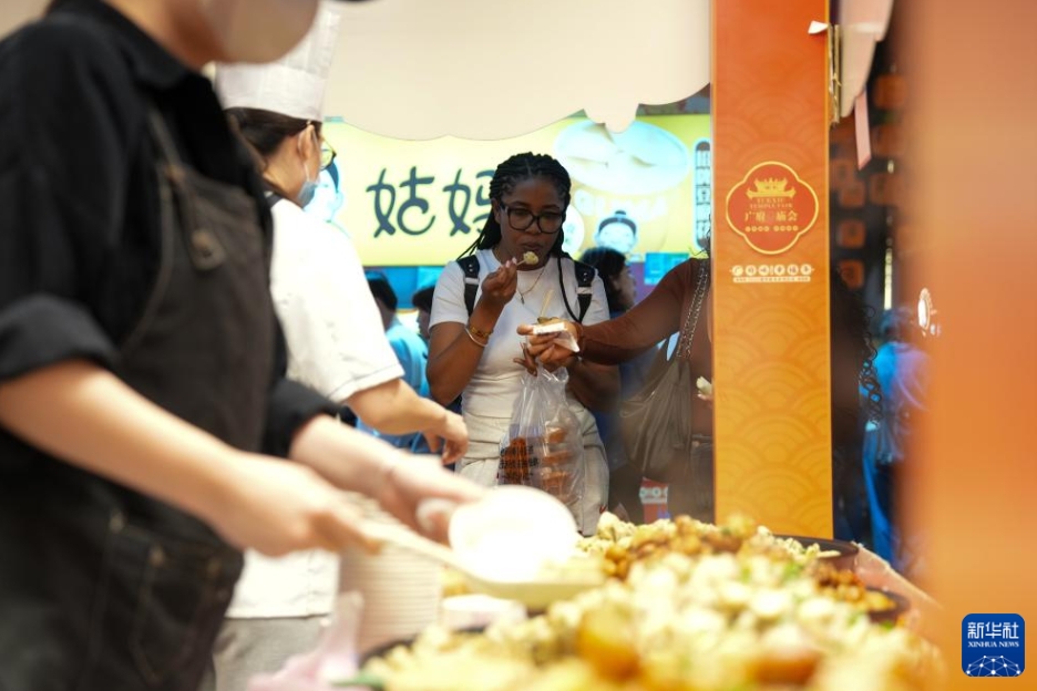 広府美食廟会で「食は広州にあり」を体験　広東省