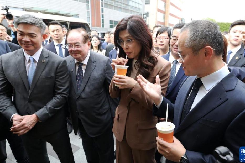 鄭麗文主席一行が上海視察、大陸部の経済的活力と都市の魅力を称賛