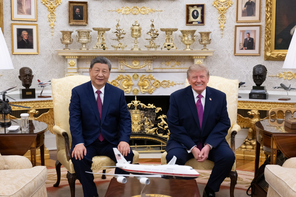 習近平国家主席とトランプ米大統領、少人数で交流
