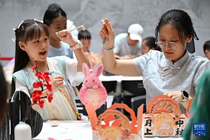 中国各地で中秋節祝う各種イベント