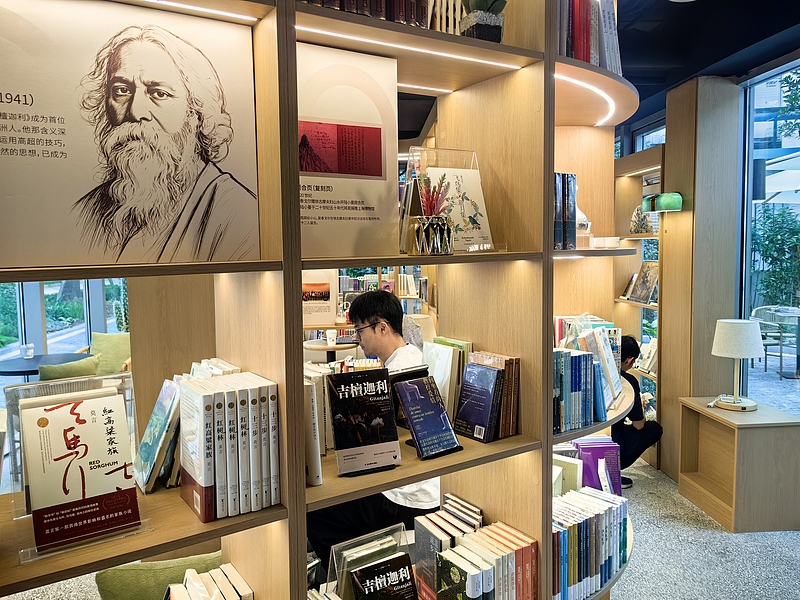中国初の「ノーベル文学賞テーマ書店」がオープン　上海